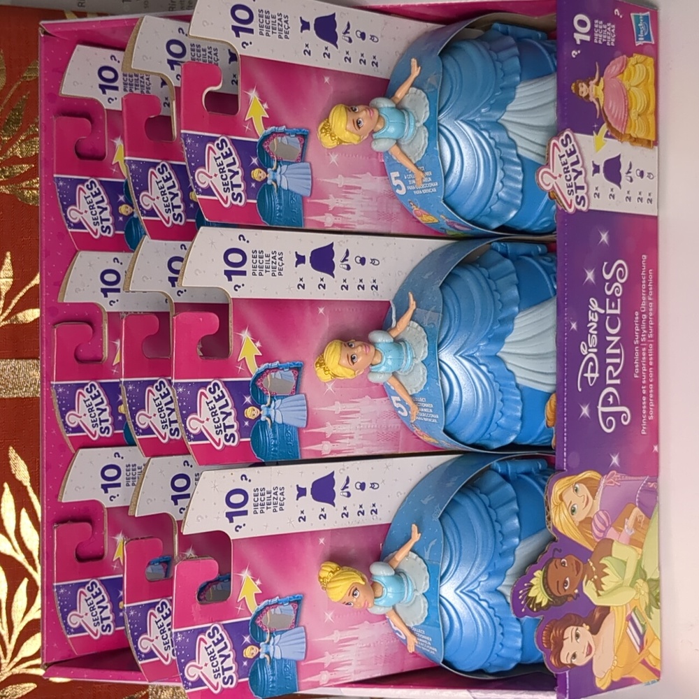 Disney princess fashion surprise - Picture 6 of 10